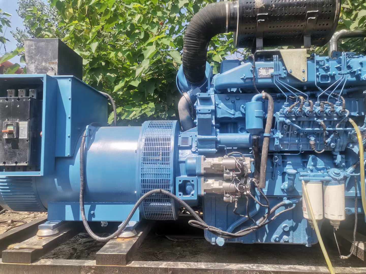 通山详细说明降低 800kW 柴油发电机输出电流波动的方法